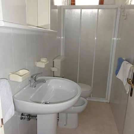 Apartment Diana - *